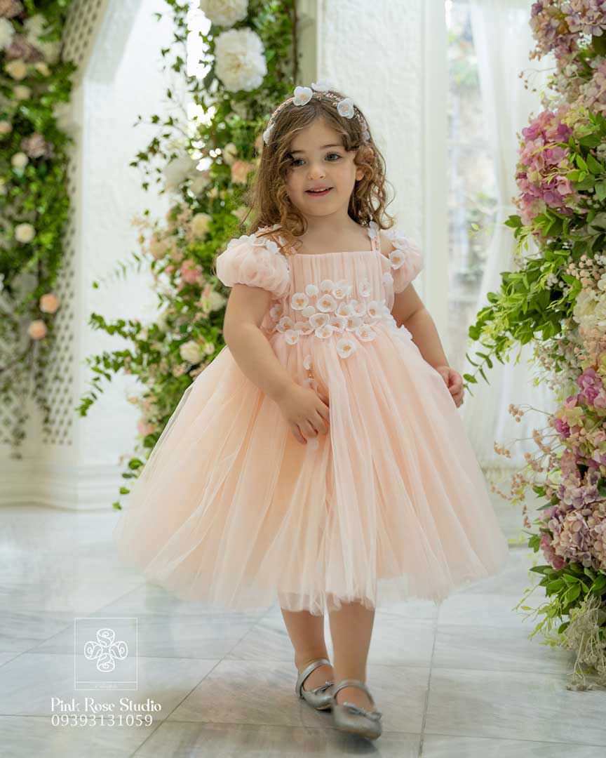 پیراهن نغمهی گلبرگ کد ۹۴۰